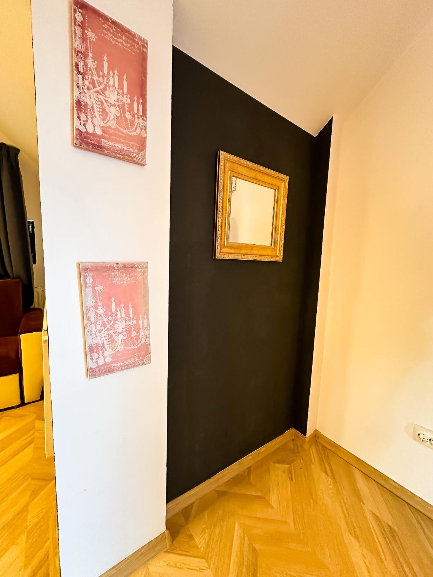 The Vintage - Wonderful Apartment In Best Location Craiova Exterior photo